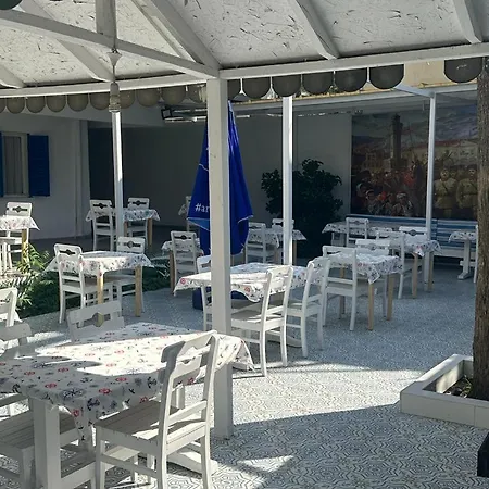 Hotel A